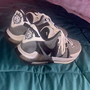 Men's Nike Lebron Witness 7 Basketball Shoes